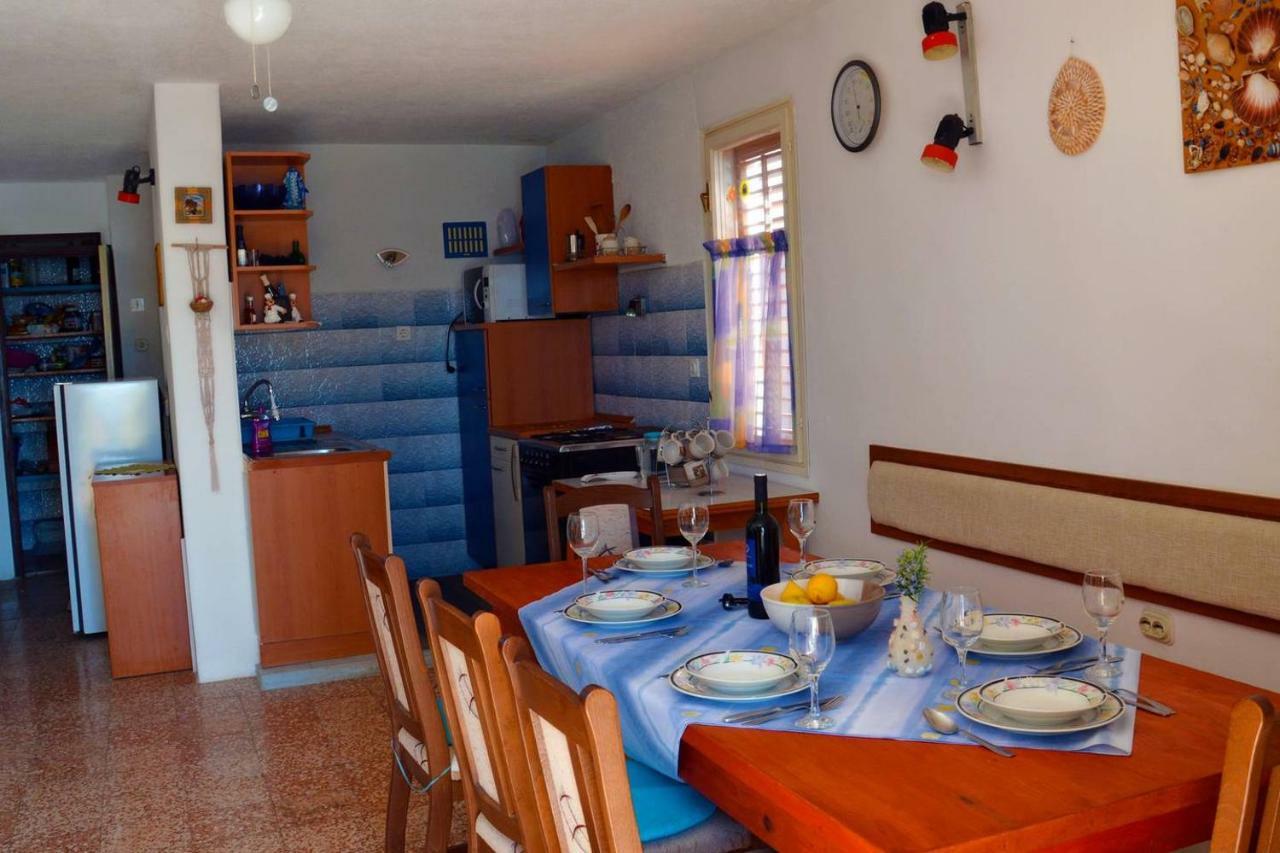Holiday House Maretta - Apartment No 1 Луково-Шугарье Экстерьер фото