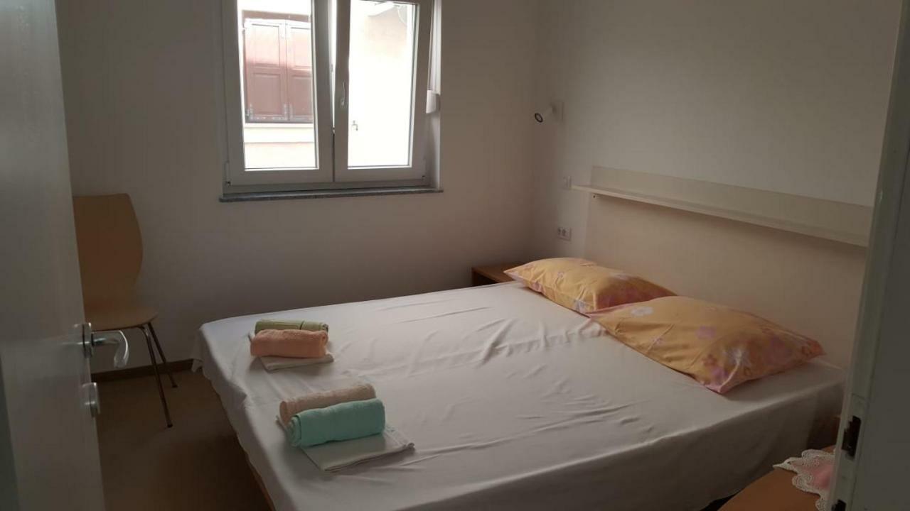 Holiday House Maretta - Apartment No 1 Луково-Шугарье Экстерьер фото